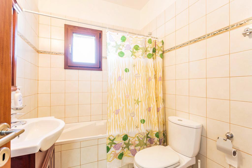 Villa Nikolina Dhrousha Bagian luar foto
