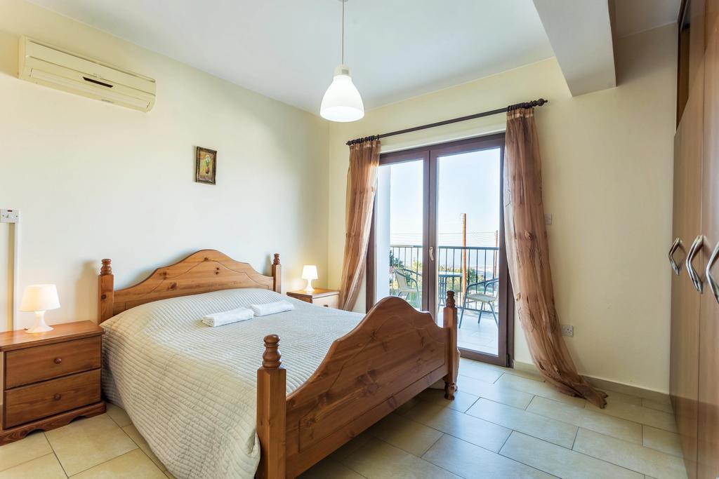 Villa Nikolina Dhrousha Bagian luar foto
